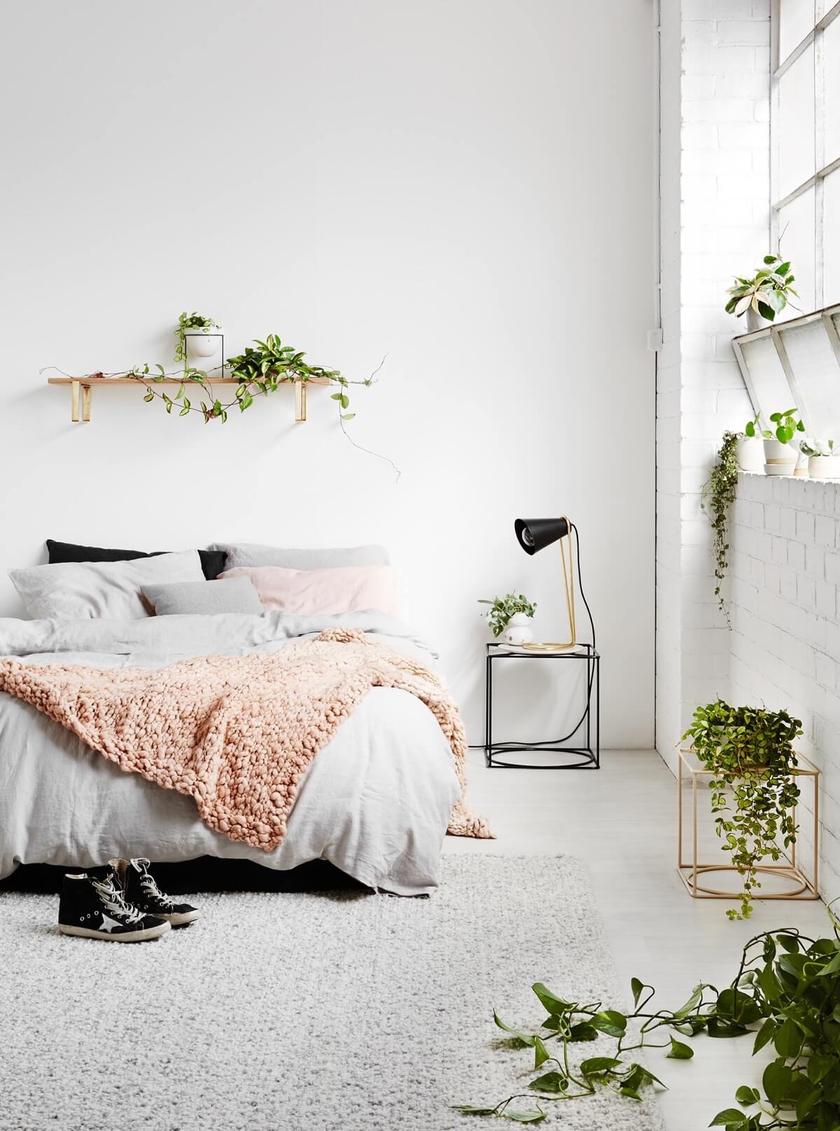mẫu nội thất phòng ngủ màu trắng